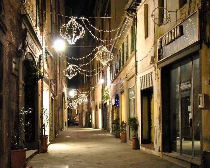Al Tuscany Lucca 0*,